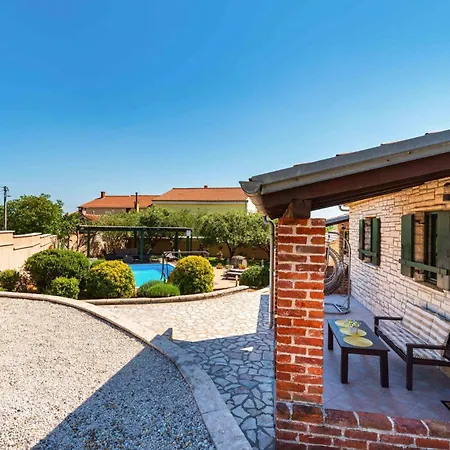 Tea Estate With Private Pool And Garden *