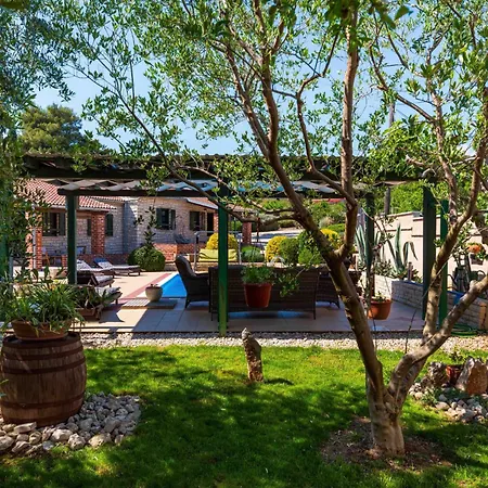 Tea Estate With Private Pool And Garden * Posedarje