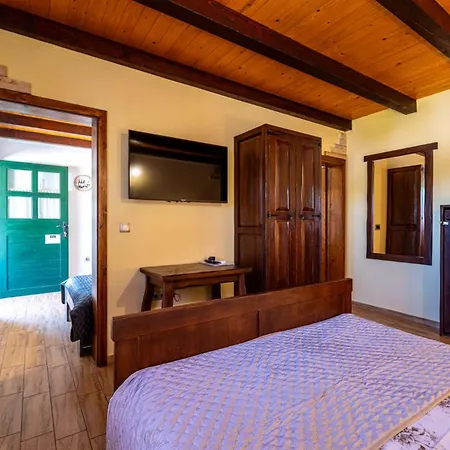 Willa Tea Estate With Private Pool And Garden