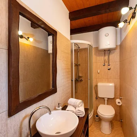 Willa Tea Estate With Private Pool And Garden